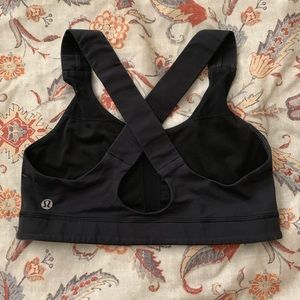 Lulu lemon sports bra size 6